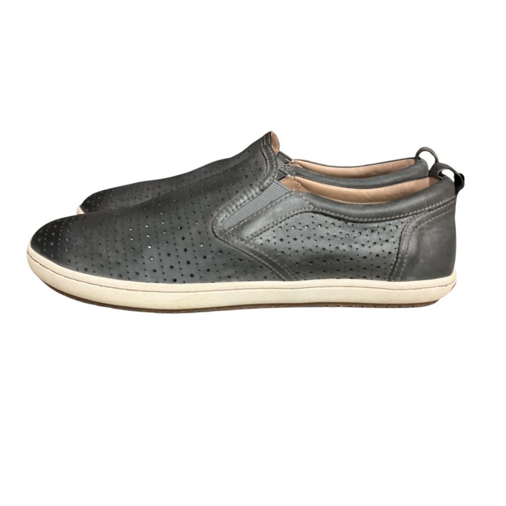 Taos Women's Size 9.5 Leather Court Sneaker In Steel Grey Slip On Comfortable